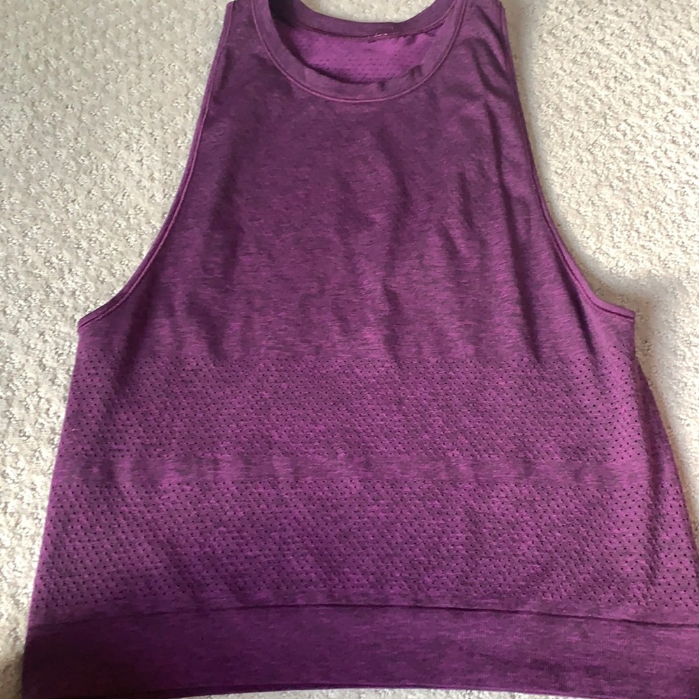 Lululemon tank size 4